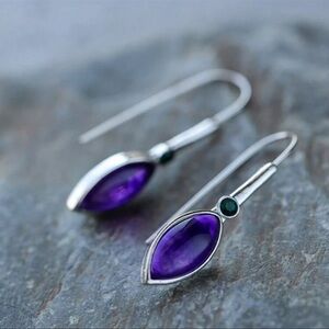 Bohemian Vintage Style Earring With Purple Teardrop Shaped Stone